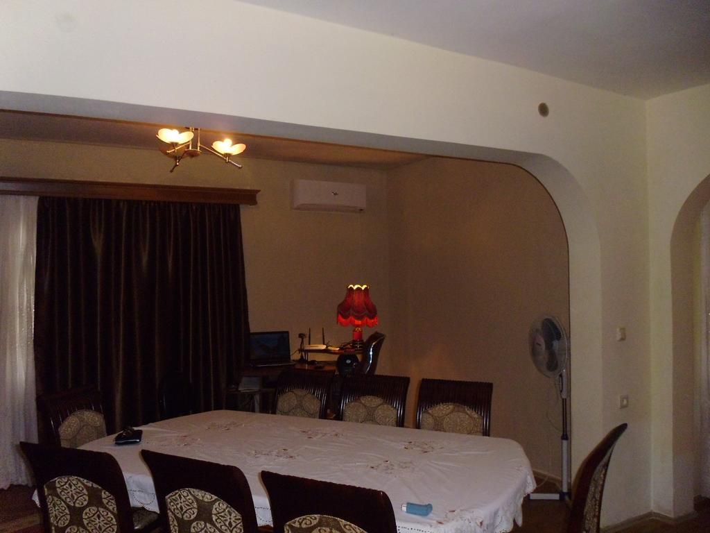 Hotel Private House In Batumi Habitación foto