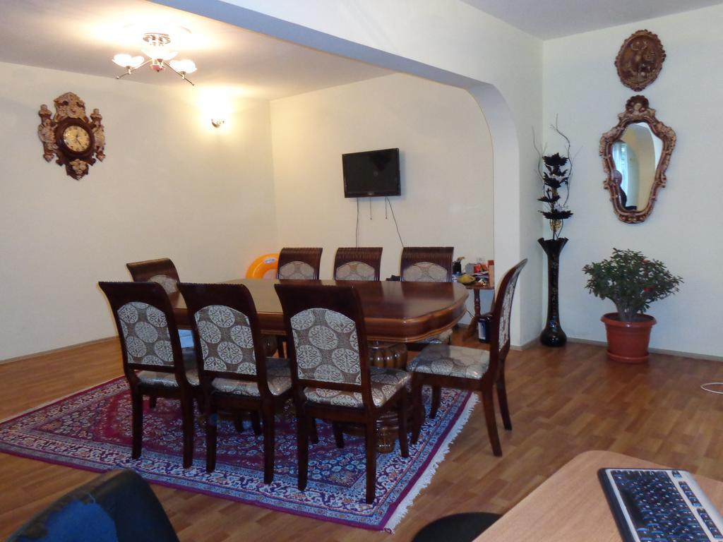 Hotel Private House In Batumi Habitación foto
